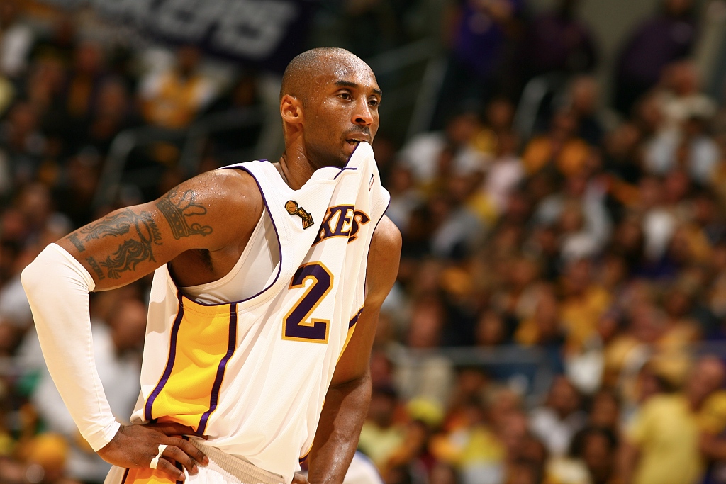 九游娱乐-特朗普曝科比曾与人冲突:是我出面劝开&有时候劝架比打架更危险